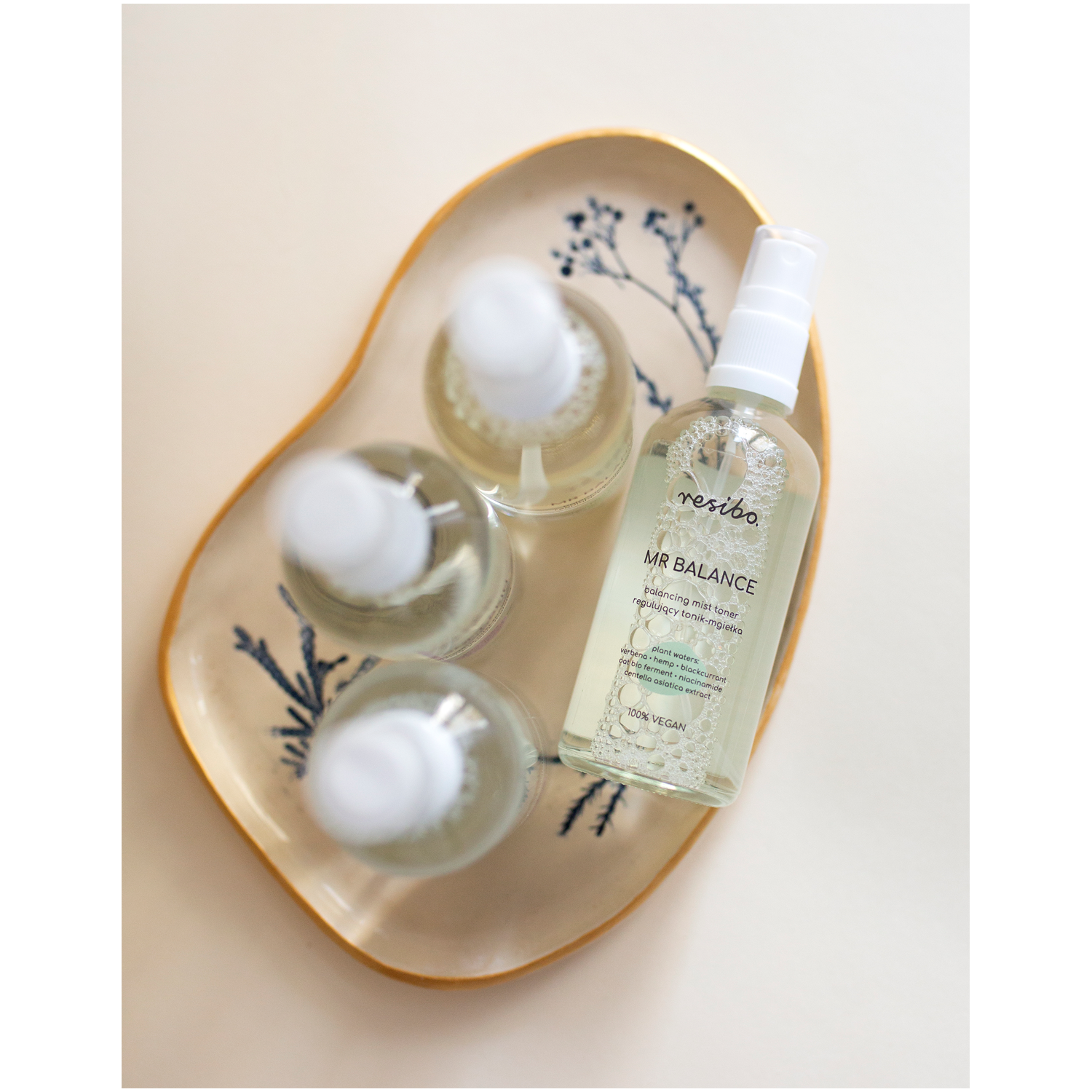 Mgiełka do twarzy regulująca mr balance picture