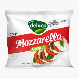 Mozzarella fresca ambalata picture