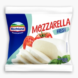 Mozzarella fresca ambalata picture